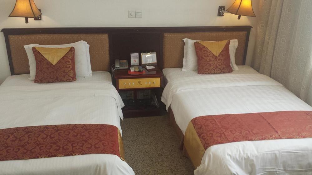Xana Lite Hotel - Guangzhou Fangcun Huadiwan Metro Station Extérieur photo
